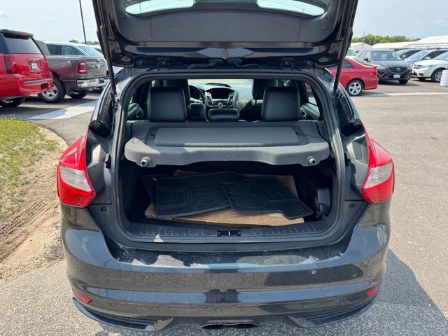 Used 2013 Ford Focus ST FWD image 42