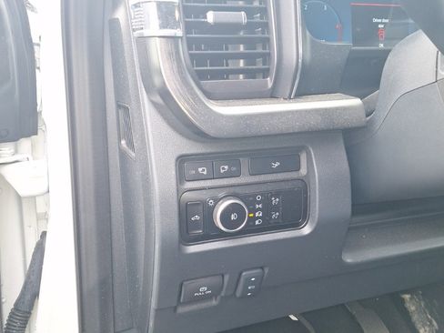 Used 2023 Ford F250 Lariat w/ Lariat Ultimate Package image 11