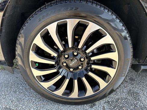 Used 2023 Lincoln Navigator Black Label image 10