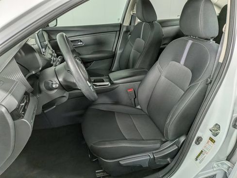 Used 2024 Nissan Sentra SV FWD image 14