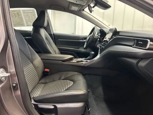 Used 2024 Toyota Camry SE AWD/4WD image 14