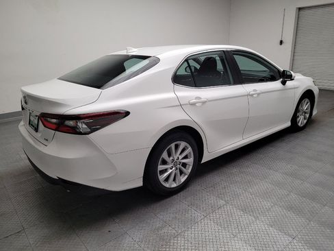 Used 2021 Toyota Camry LE FWD image 9