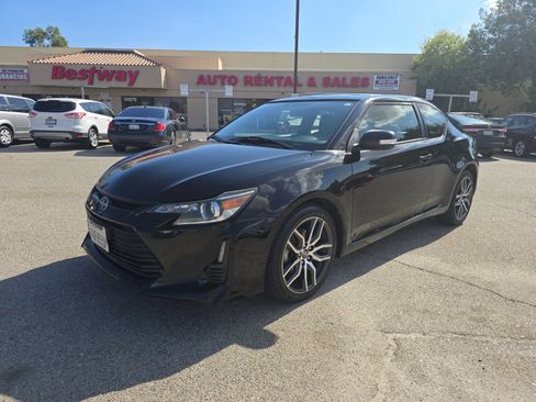 Used 2016 Scion tC FWD image 1