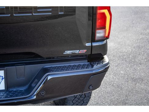 Used 2023 Chevrolet Colorado ZR2 w/ ZR2 Convenience Package III image 16