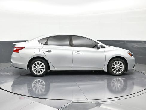 Used 2018 Nissan Sentra S w/ Appearance Package image 6