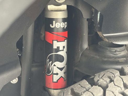 Used 2020 Jeep Gladiator Rubicon image 30