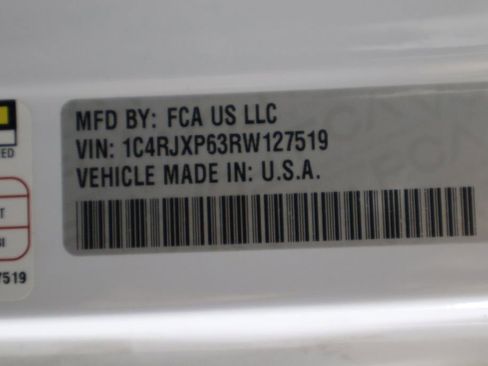 Used 2024 Jeep Wrangler Unlimited Sahara w/ Dual Top Group AWD/4WD image 38