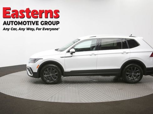 Used 2024 Volkswagen Tiguan SE image 59