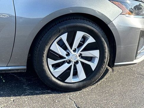 Used 2023 Nissan Altima 2.5 S image 5