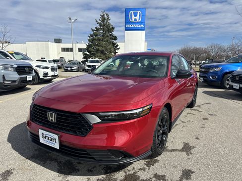 Certified 2025 Honda Accord SE image 1