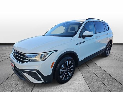 Used 2024 Volkswagen Tiguan S image 1