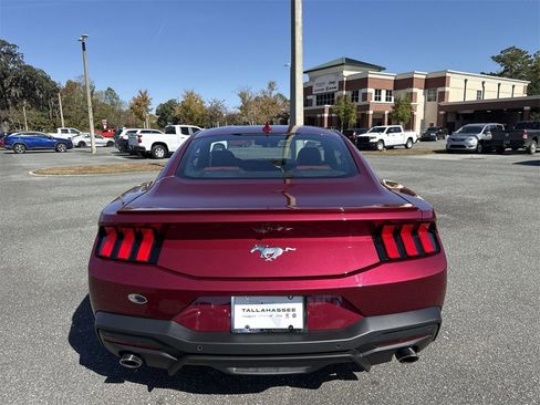 Used 2025 Ford Mustang Premium image 4