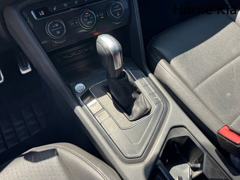 Used 2020 Volkswagen Tiguan SE R-Line FWD image 23