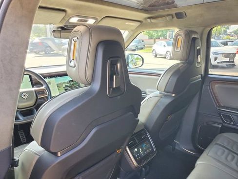Used 2023 Rivian R1S Adventure AWD/4WD image 23