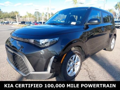 Certified 2025 Kia Soul LX image 2