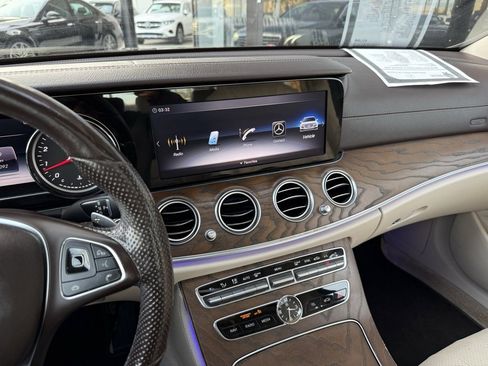 Used 2018 Mercedes-Benz E 300 image 20