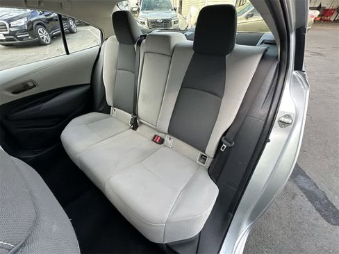 Used 2022 Toyota Corolla LE image 13