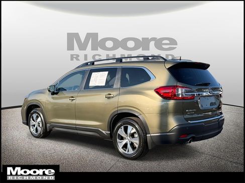 Used 2025 Subaru Ascent Premium image 6