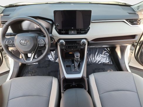 Used 2024 Toyota RAV4 Limited w/ Advanced Technology Package image 9
