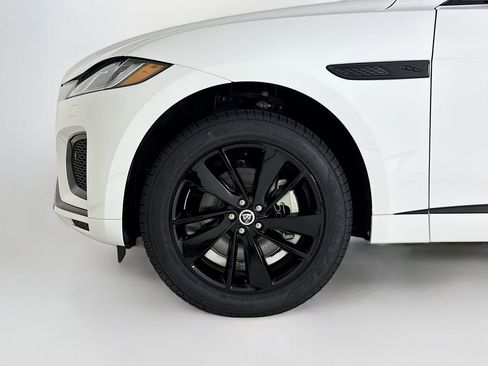 Used 2025 Jaguar F-PACE R-Dynamic S image 27