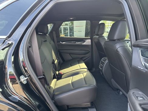 Used 2025 Cadillac XT5 Premium Luxury AWD/4WD image 21