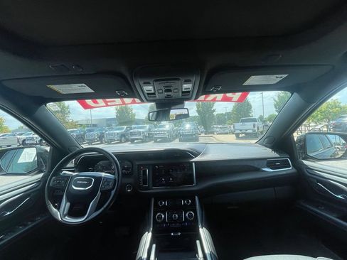 Used 2023 GMC Yukon Denali AWD/4WD image 29