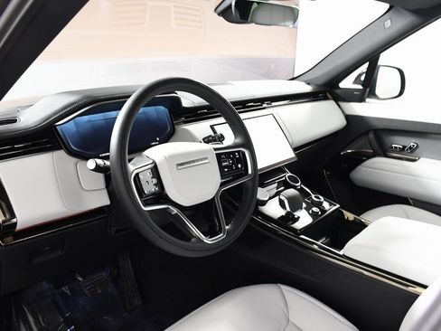 Used 2023 Land Rover Range Rover Sport SE image 12