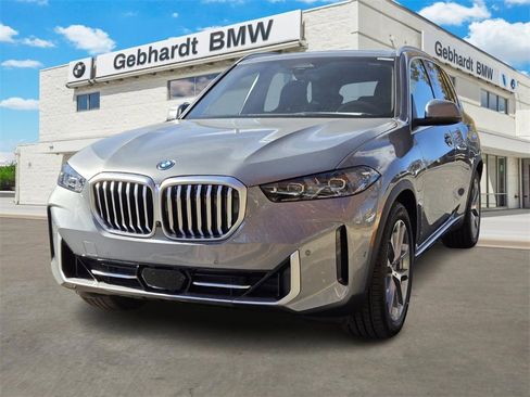 New 2026 BMW X5 xDrive50e w/ Premium Package image 3
