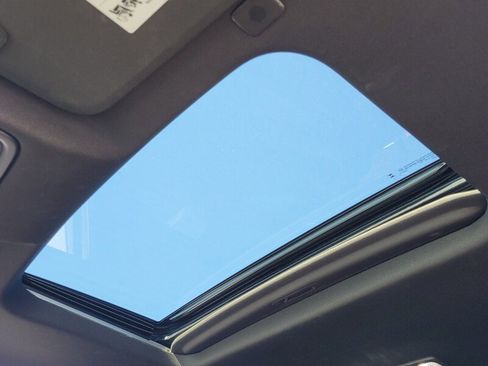 Used 2024 GMC Sierra 3500 Denali w/ Denali Reserve Package image 20