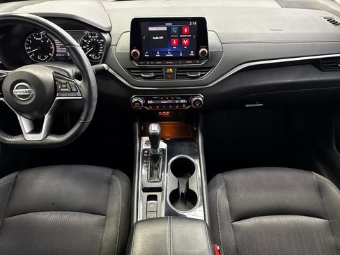 Used 2020 Nissan Altima 2.5 SV FWD image 19