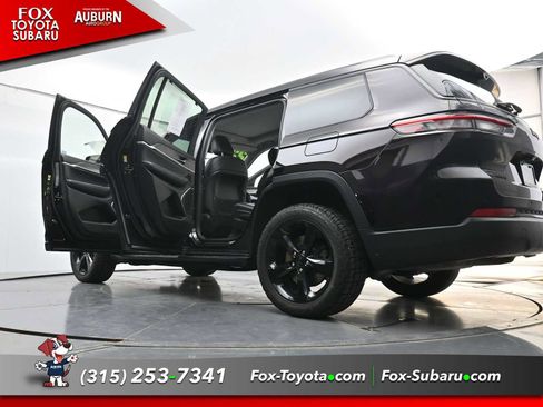 Used 2022 Jeep Grand Cherokee L Limited w/ Luxury Tech Group II AWD/4WD image 35