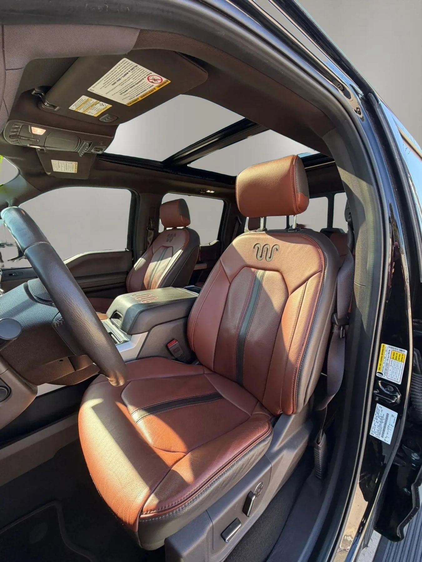 Used 2020 Ford F350 King Ranch w/ King Ranch Ultimate Package AWD/4WD image 21