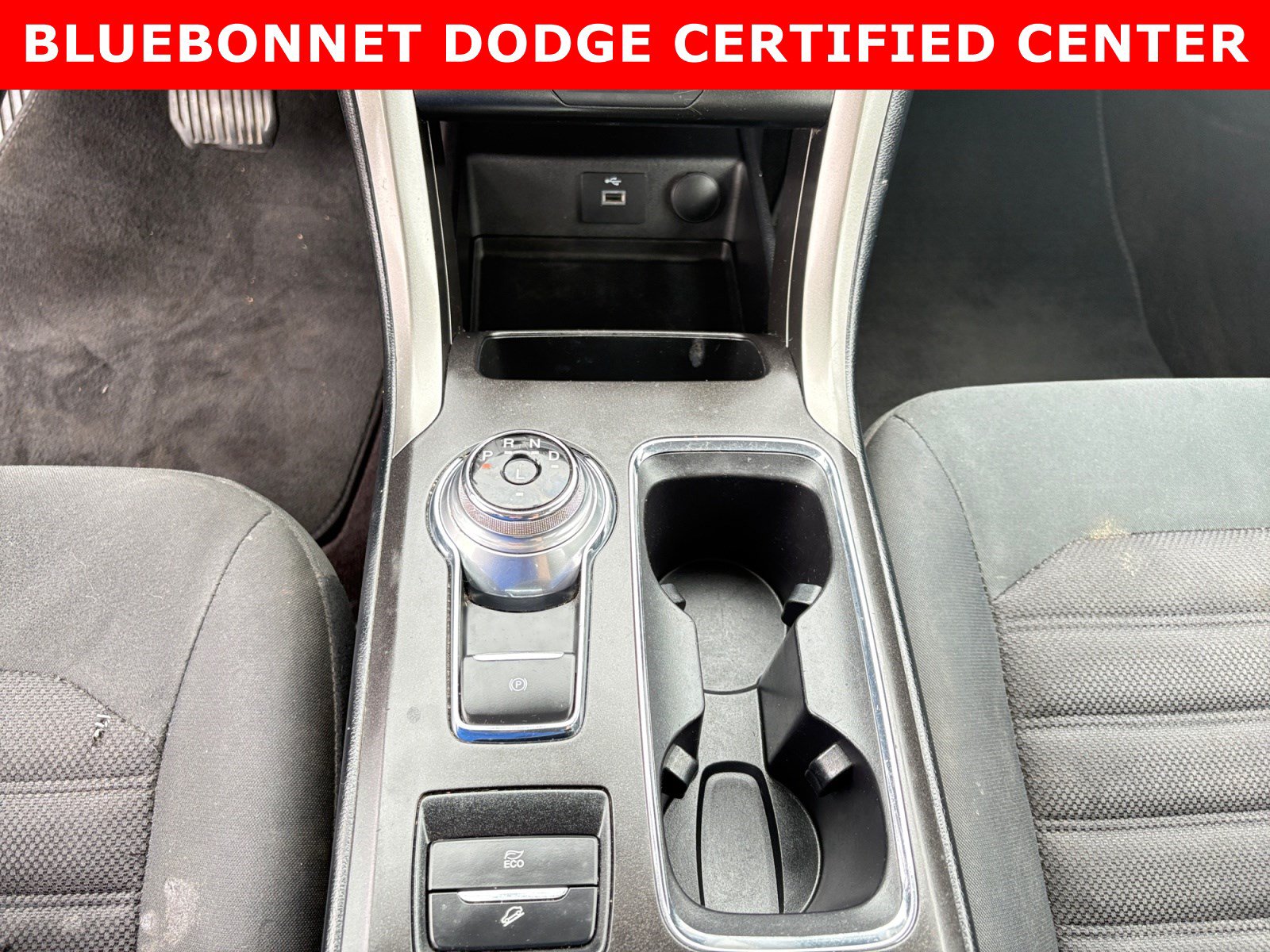 Used 2017 Ford Fusion SE FWD image 19
