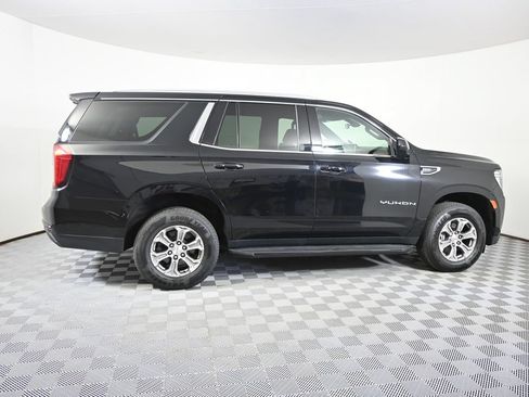Used 2022 GMC Yukon SLE AWD/4WD image 7