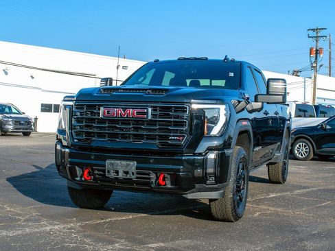 Used 2024 GMC Sierra 2500 AT4 w/ Max Trailering Package image 10