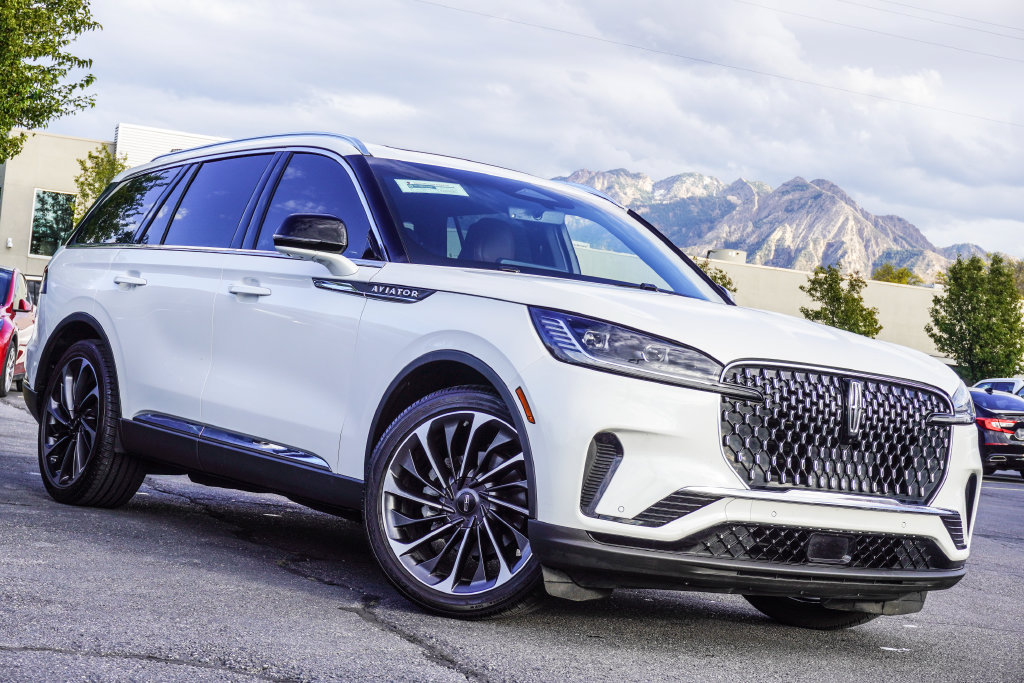 Used 2025 Lincoln Aviator Reserve w/ Equipment Group 201A AWD/4WD image 1