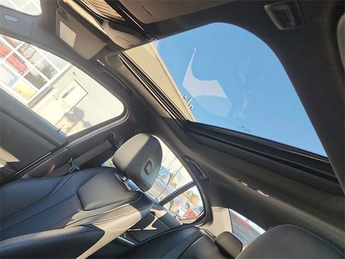 Used 2023 BMW 330i xDrive Sedan w/ Premium Package image 21