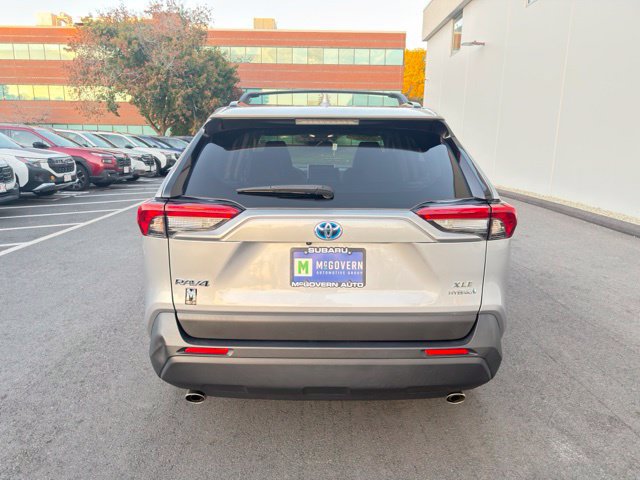 Used 2023 Toyota RAV4 XLE Premium AWD/4WD image 7
