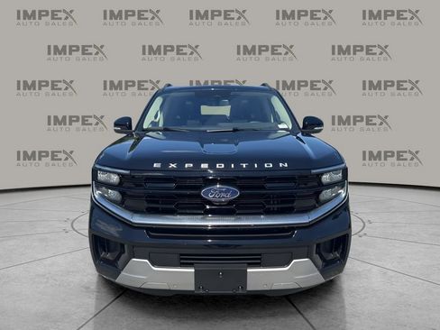 Used 2025 Ford Expedition Max Platinum w/ Driver's Package AWD/4WD image 8
