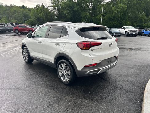 Certified 2023 Buick Encore GX Essence w/ Advanced Technology Package AWD/4WD image 5