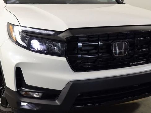 Used 2025 Honda Ridgeline Black Edition image 44