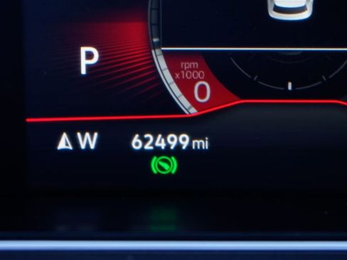 Used 2022 Volkswagen Tiguan SE R-Line image 25