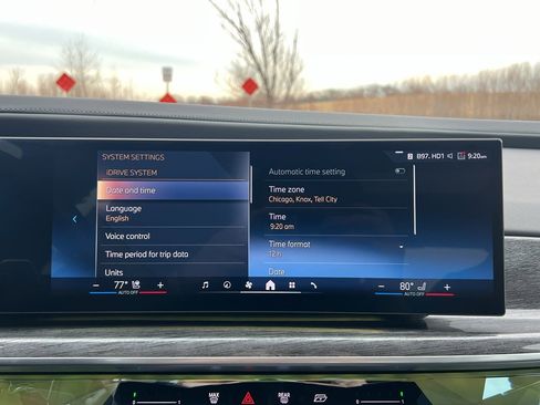 Used 2023 BMW 760i xDrive image 26