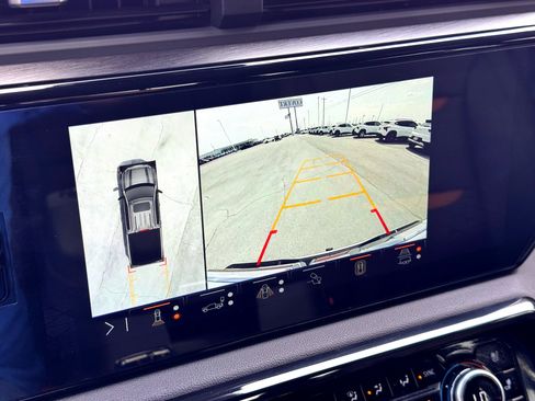 Used 2024 GMC Sierra 1500 AT4 w/ Technology Package image 30