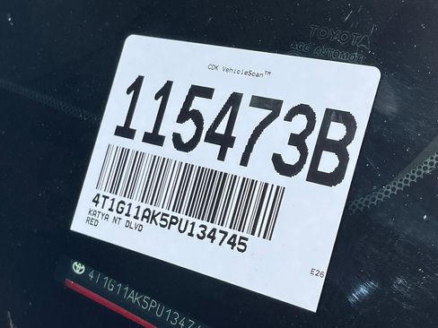 Used 2023 Toyota Camry SE FWD image 14