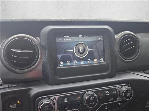 Used 2023 Jeep Gladiator Sport image 24