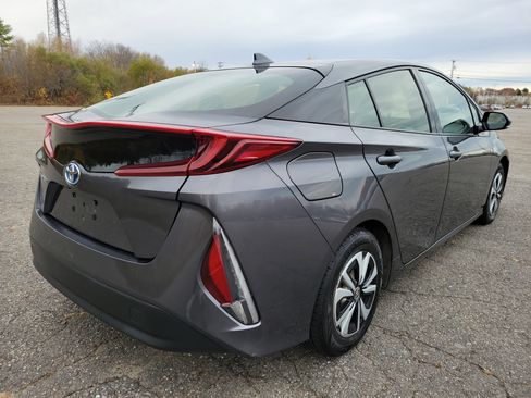 Used 2018 Toyota Prius Prime Plus image 5