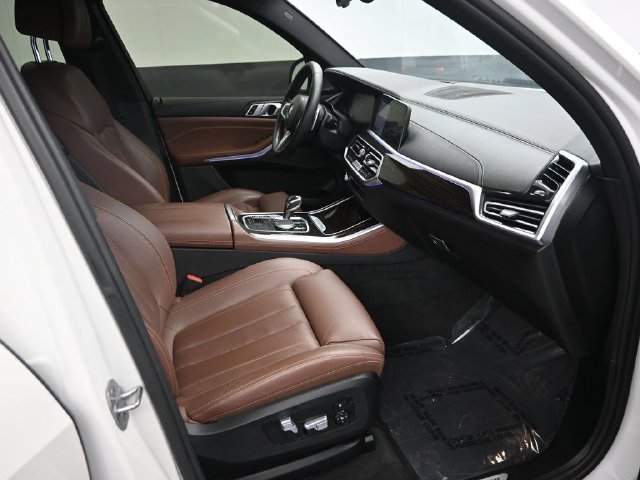 Used 2020 BMW X5 M50i w/ Premium Package AWD/4WD image 21
