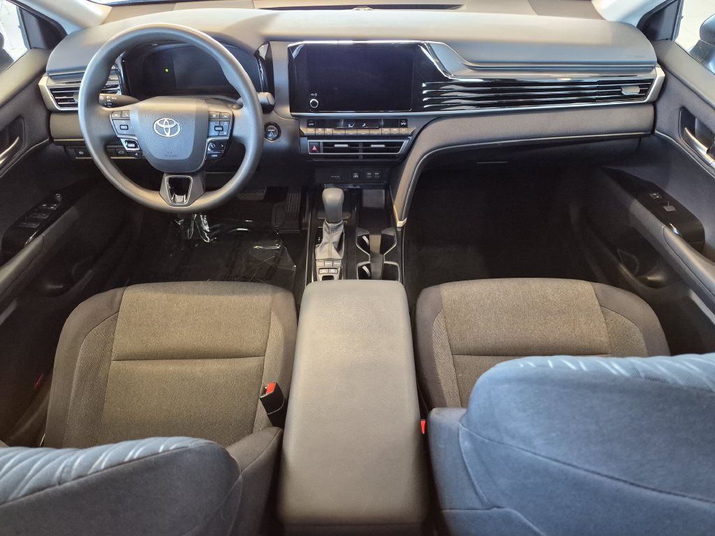Used 2025 Toyota Camry LE FWD image 28