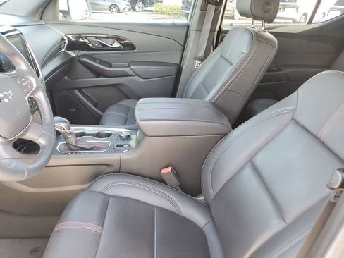 Used 2023 Chevrolet Traverse RS image 17